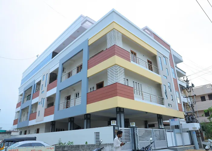 Padma Homes Stay- Luxury Service Apartment 1Bhk & 2Bhk & 3Bhk