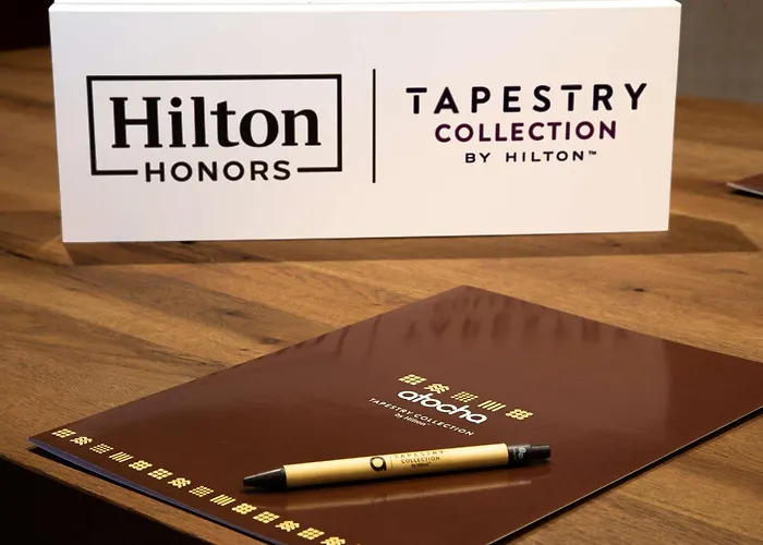 Family Hotel: Atocha Hotel Madrid, Tapestry Collection By Hilton
