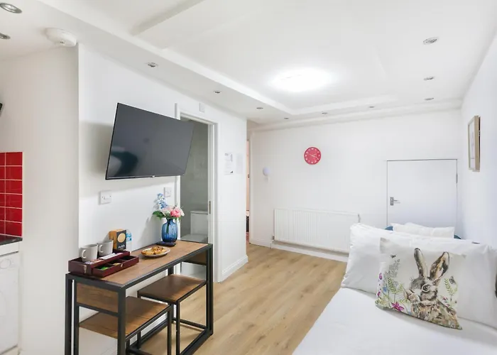 Holloway Budget - 1 Minute To Emirates Stadium - Next To Station - City Center