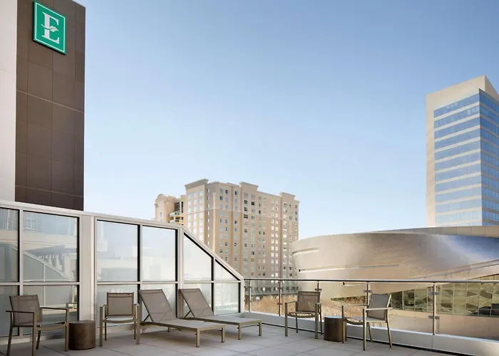 Centraal gelegen hotel: Embassy Suites By Hilton Charlotte Uptown