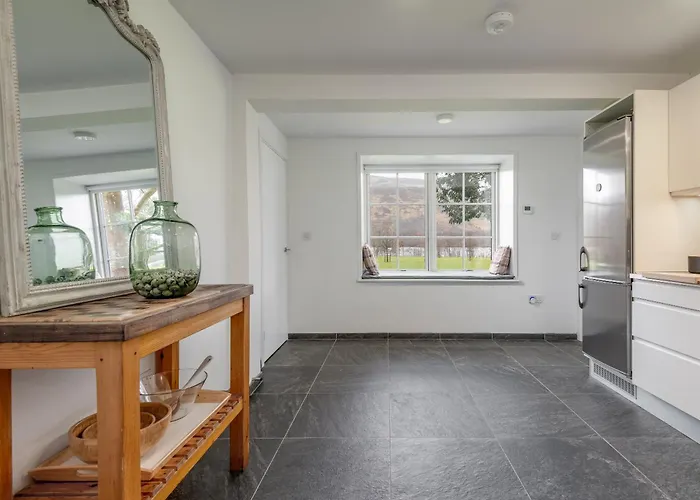 Dalveich Cottage, Hot Tub, 2 Bedroom, Lochearnhead