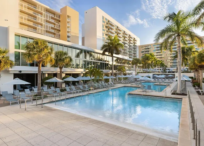 Luxury hotel only: Marriott'S Crystal Shores