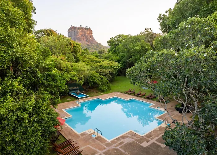 Resorts Guide Sigiriya Village