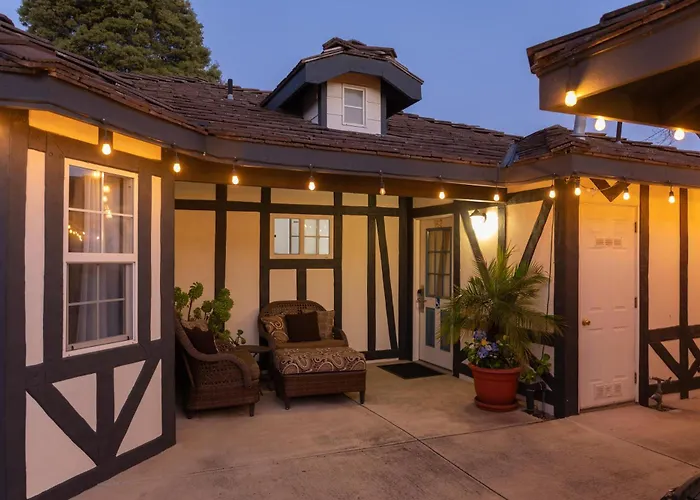 In Luxury hotels Solvang & Cottages