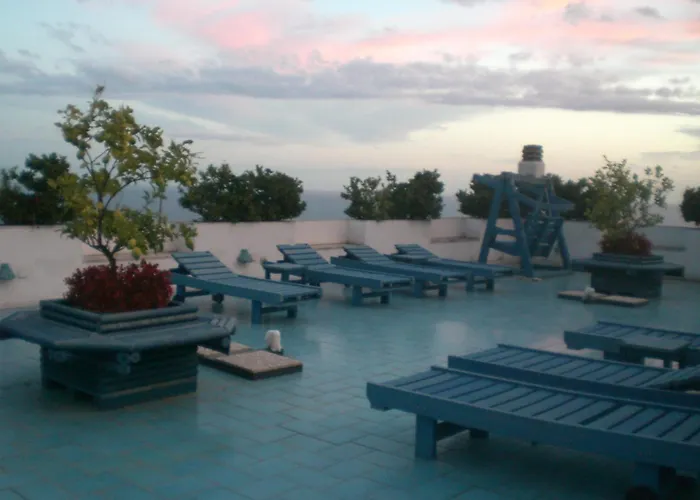 Hotel Holiday