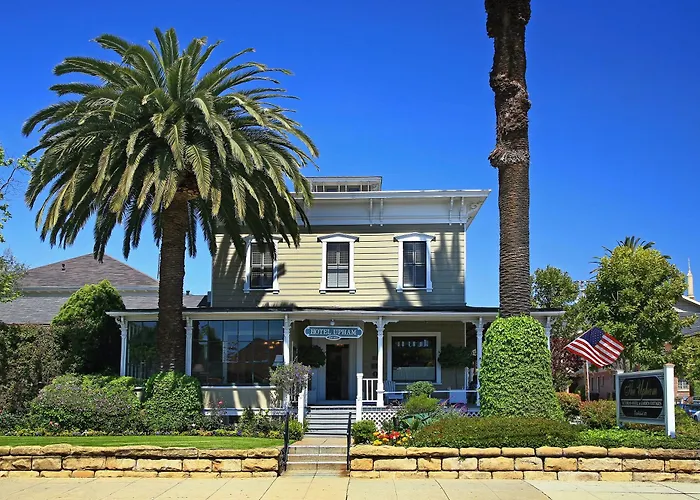 3 star hotel: The Upham Hotel