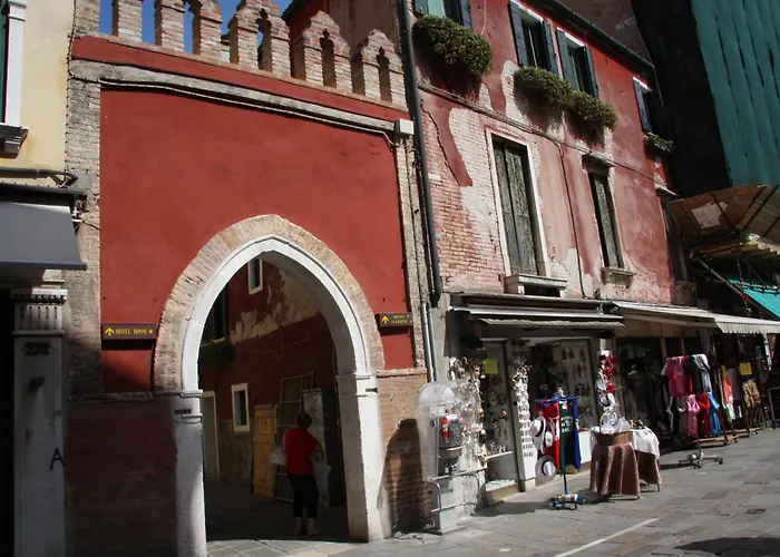 Pet Friendly hotel: Hotel Guerrini