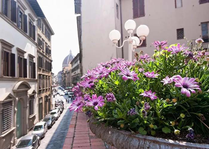 Hotel familiar: Hotel Balcony