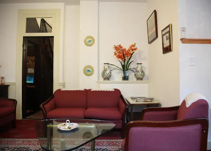 A Friendly Inn At Harvard