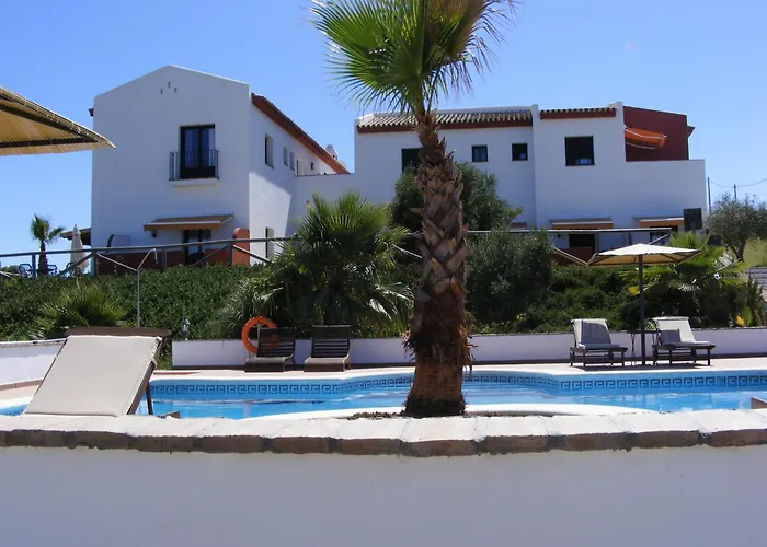 Hotel con piscina: Hotel Sindhura