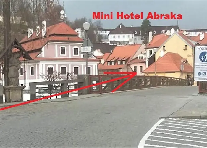 Mini Hotel Abraka & Apartments