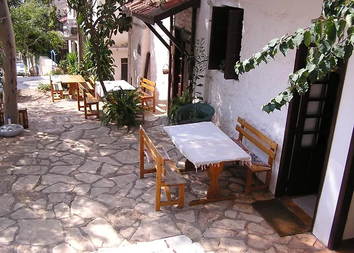 Pet Friendly hotel: Kalkan Turk Evi