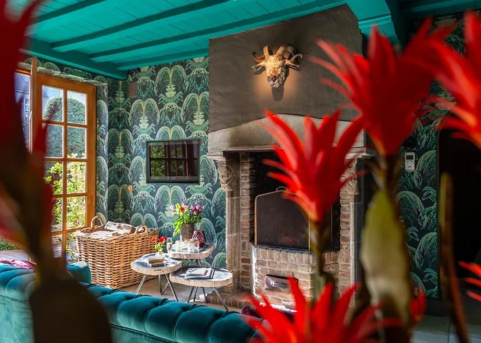  Exclusive Suites The Secret Garden