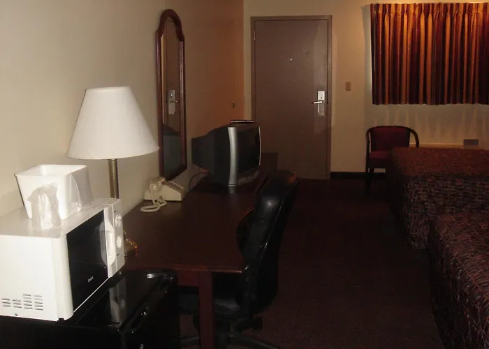 Motels German Village Inn