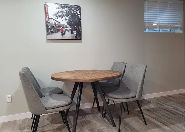 Boardwalk Homes - Executive Guest Rooms & Townhomes