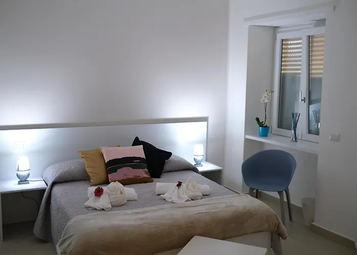 Hoa Suites