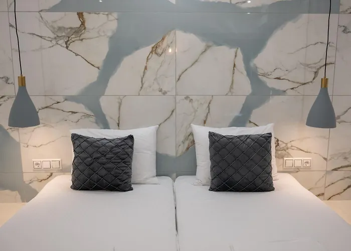 Hotel céntrico: Katerina Roza Studios - Heartfelt Hospitality In The City