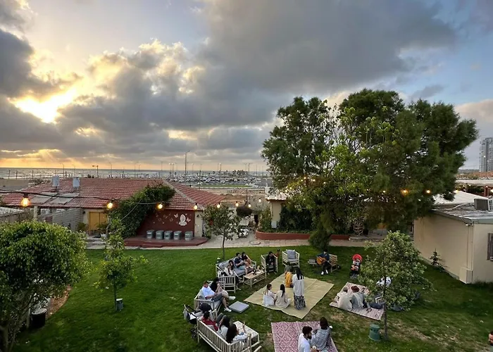 3 star hotels Alaya Poleg