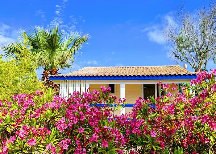 Camping Hameau Des Cannisses