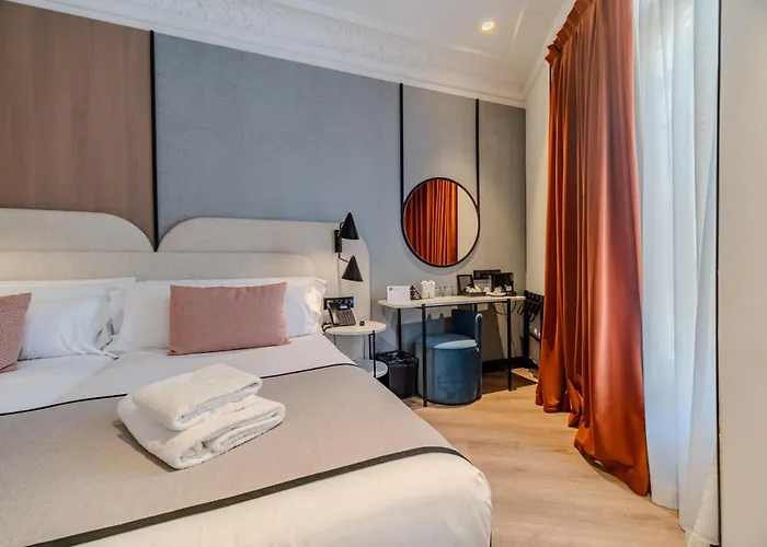 Сity center hotels Soho Boutique Turia
