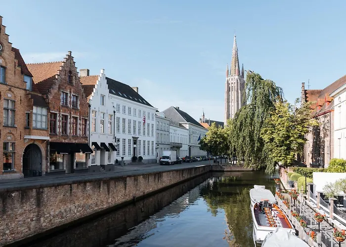 De Tuilerieen - Small Luxury s Of The World