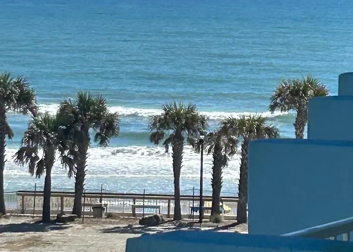 Luxury Beach Condos With Pool And Tiki Bar!