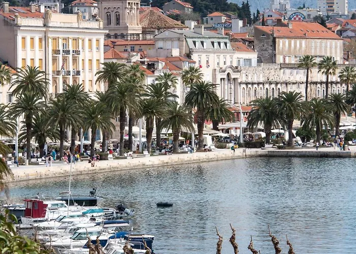 Villa: Holiday Home Riva Promenade