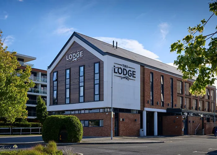Pet Friendly hotel: The Lodge Hotel