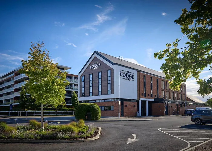 Pet Friendly hotel: The Lodge Hotel