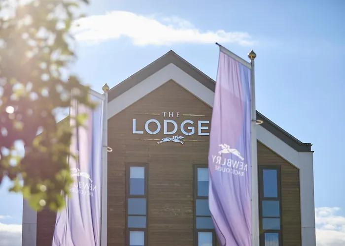 Pet Friendly hotel: The Lodge Hotel
