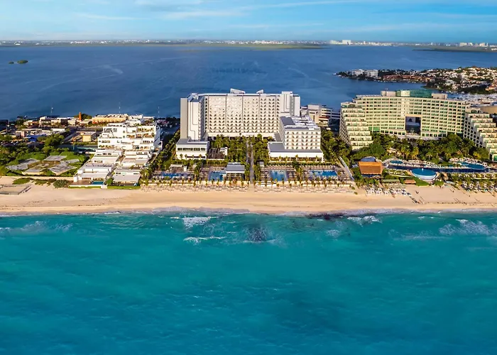 In Luxury hotels Riu Palace Kukulkan (Adults Only)