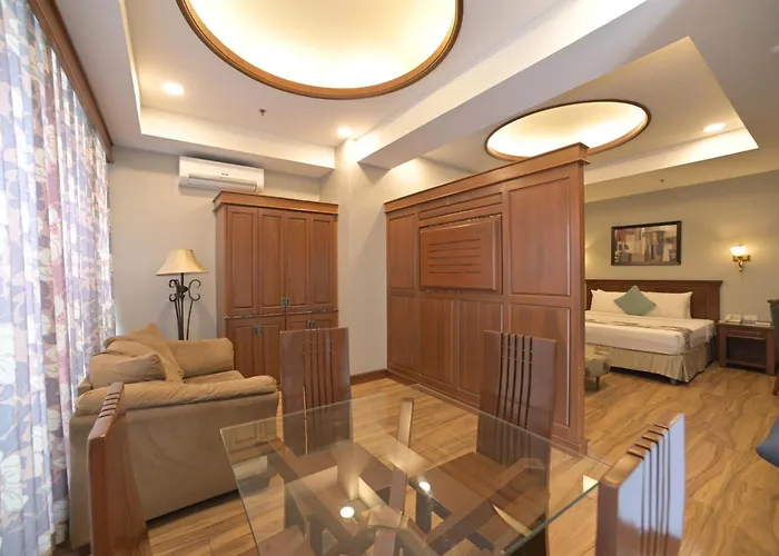 Hotel suites Paragon And Suites