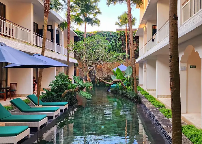 Hotel with pool: Sabana Ubud