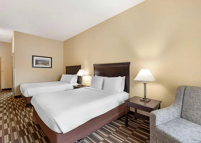3 star hotels Best Western Plus Victor Inn & Suites