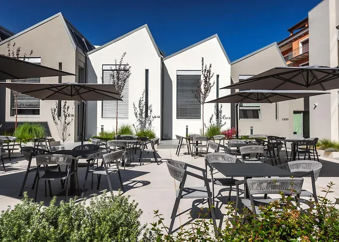 Casa de huéspedes: Rh Lifestyle Rooms & Suites