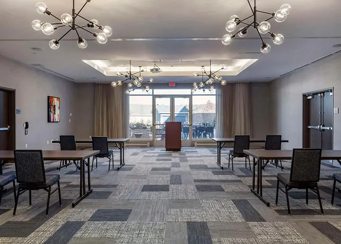 Cambria Hotel Manchester South Windsor