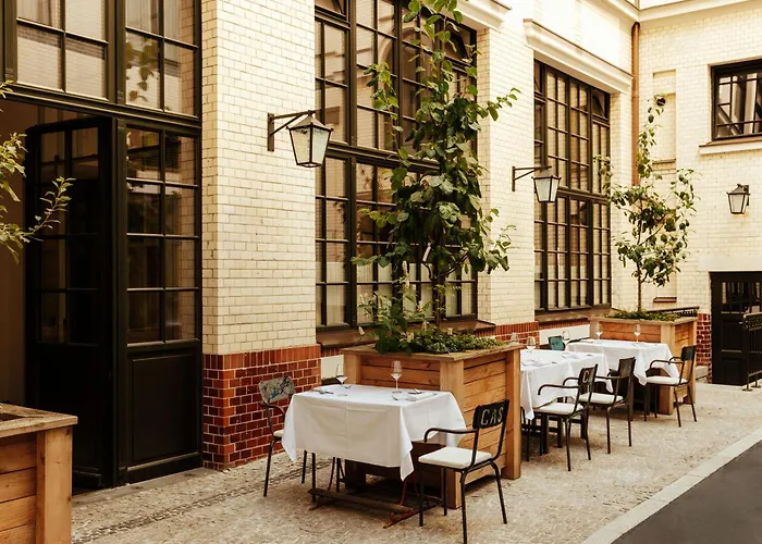 Boutique Chateau Royal