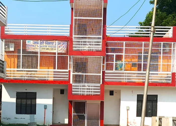 Hotels with a view Jankivihar Homestay At Prahladghat Within 1Km From Shri Ram Mandir