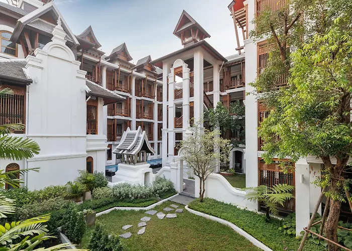 Akira Thaphae Hotel