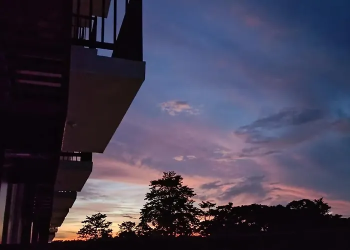 Travel And Lodge Palawan