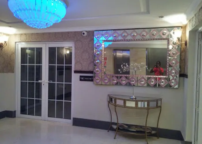 Сity center hotels Carlton Gate Hotel - Executive
