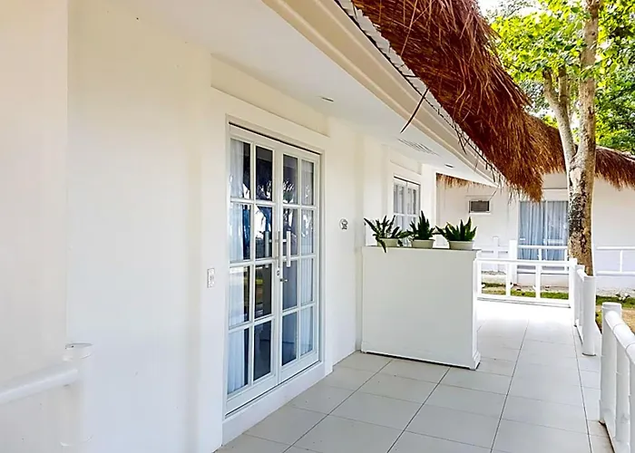 Hotels with pool Pacific Cebu