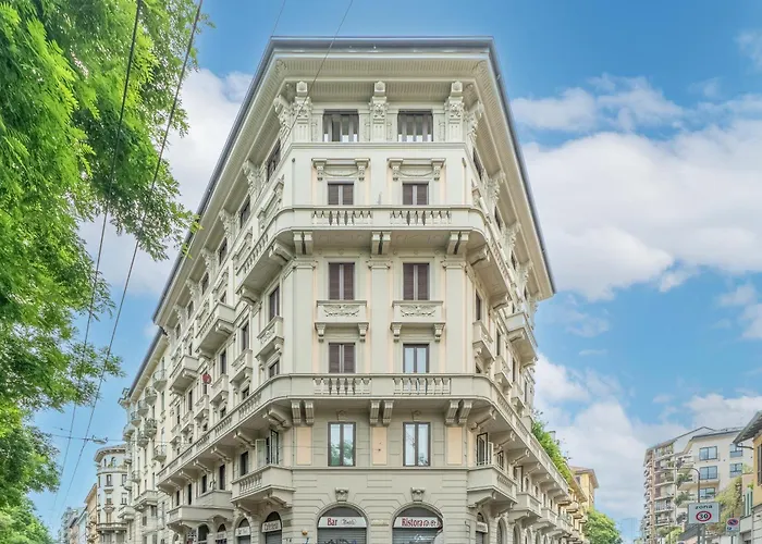 Hôtel avec vue: Montello Suites Foresteria Lombarda