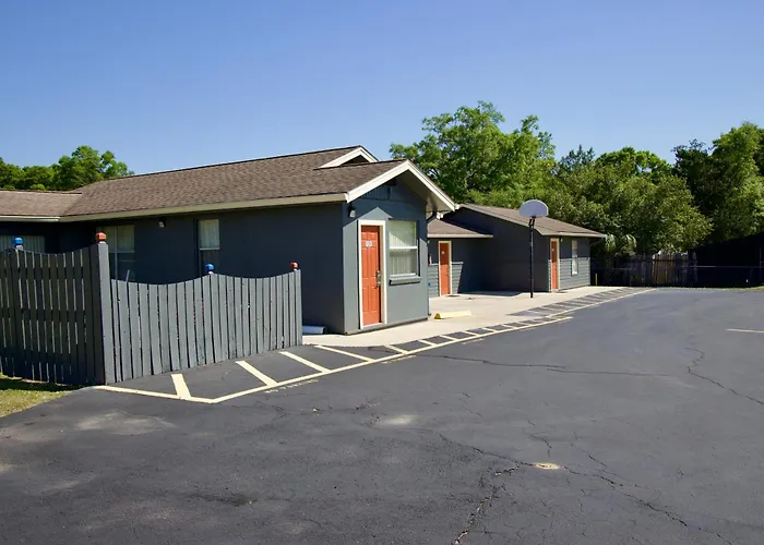 Spa Hotel: El Camino Motel
