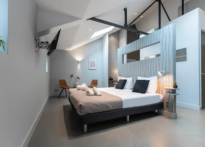 Suite With Wellness Nextdoor And Kitchen Access