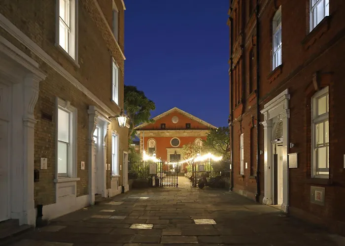 Сity center hotels Z Covent Garden