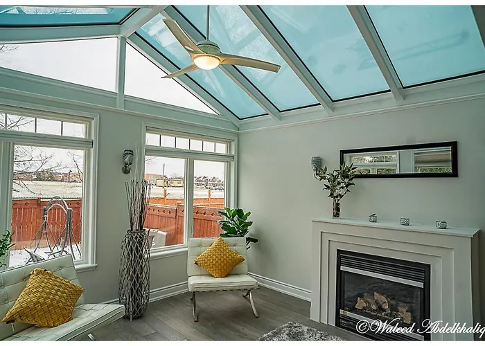 Sunroom House - 4 Bedrooms