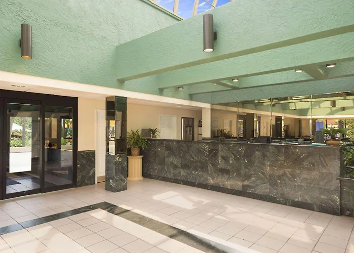 Days Inn By Wyndham Beachfront Resort
