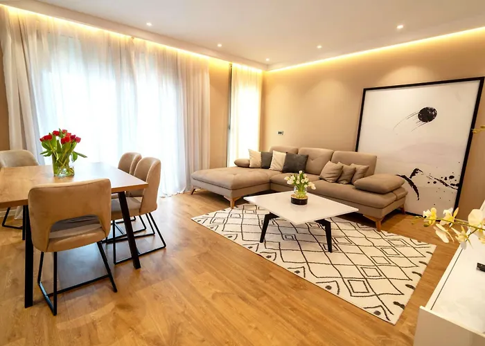 Lake Drive Rooms&Apartments