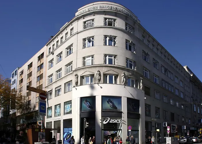 B&B: Continental Hotel-Pension